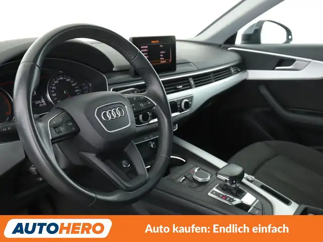 Audi A4 view 11