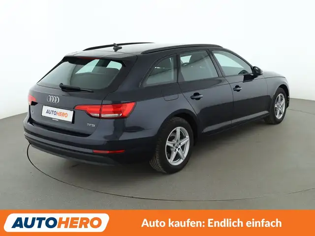 Audi A4 view 6