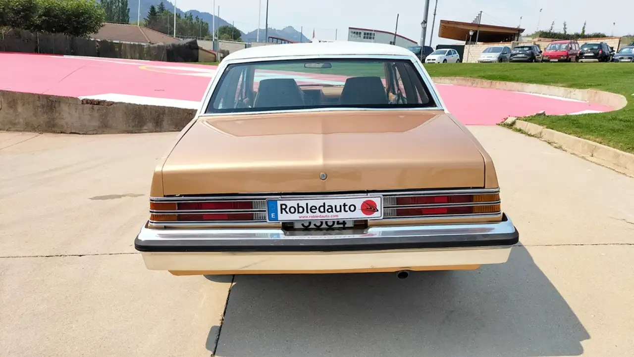 Buick Skylark Coupé 2.8 V6, foto 4
