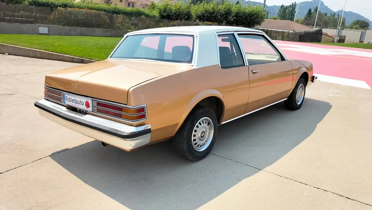 Buick Skylark Coupé 2.8 V6, foto 5