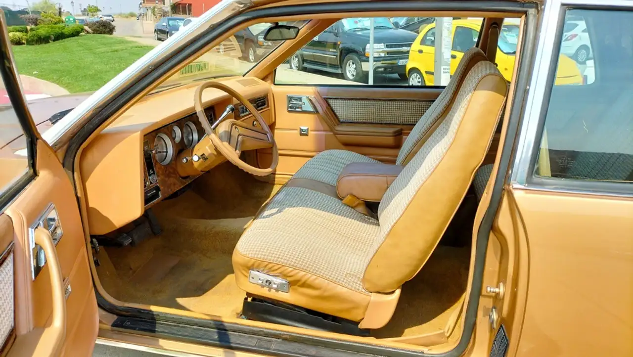Buick Skylark Coupé 2.8 V6, foto 10