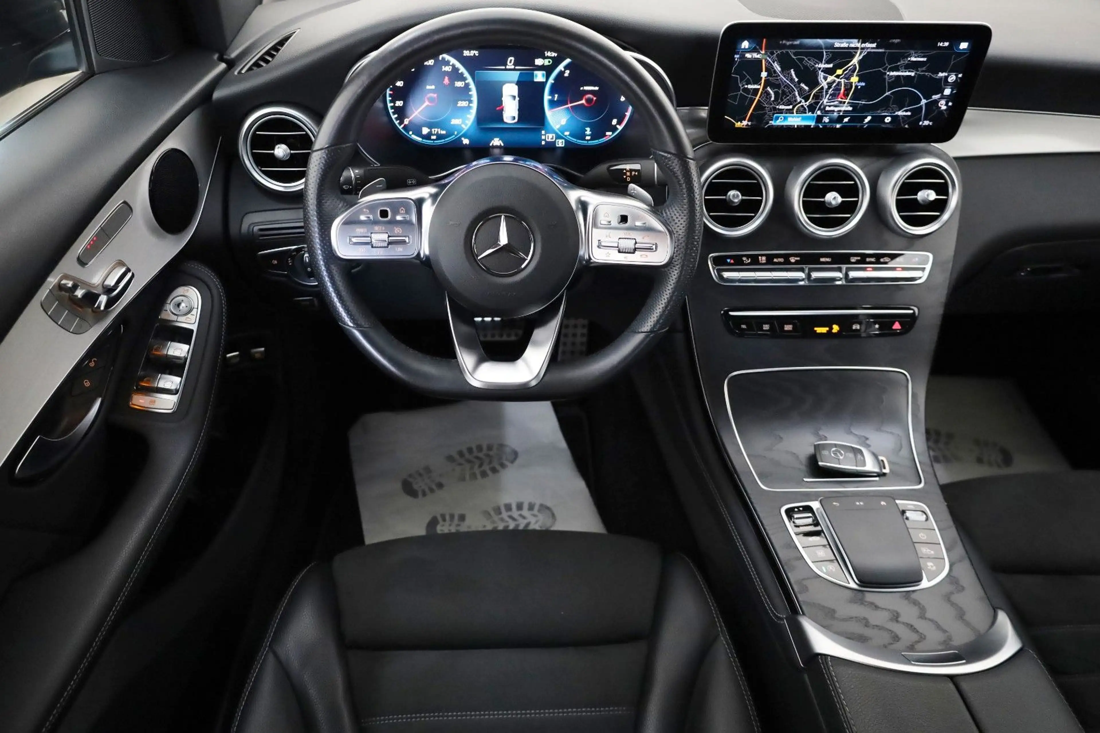Mercedes-Benz GLC 400 d Coupe 4M AMG Line Navi,LED,360°,Apple C — photo 10