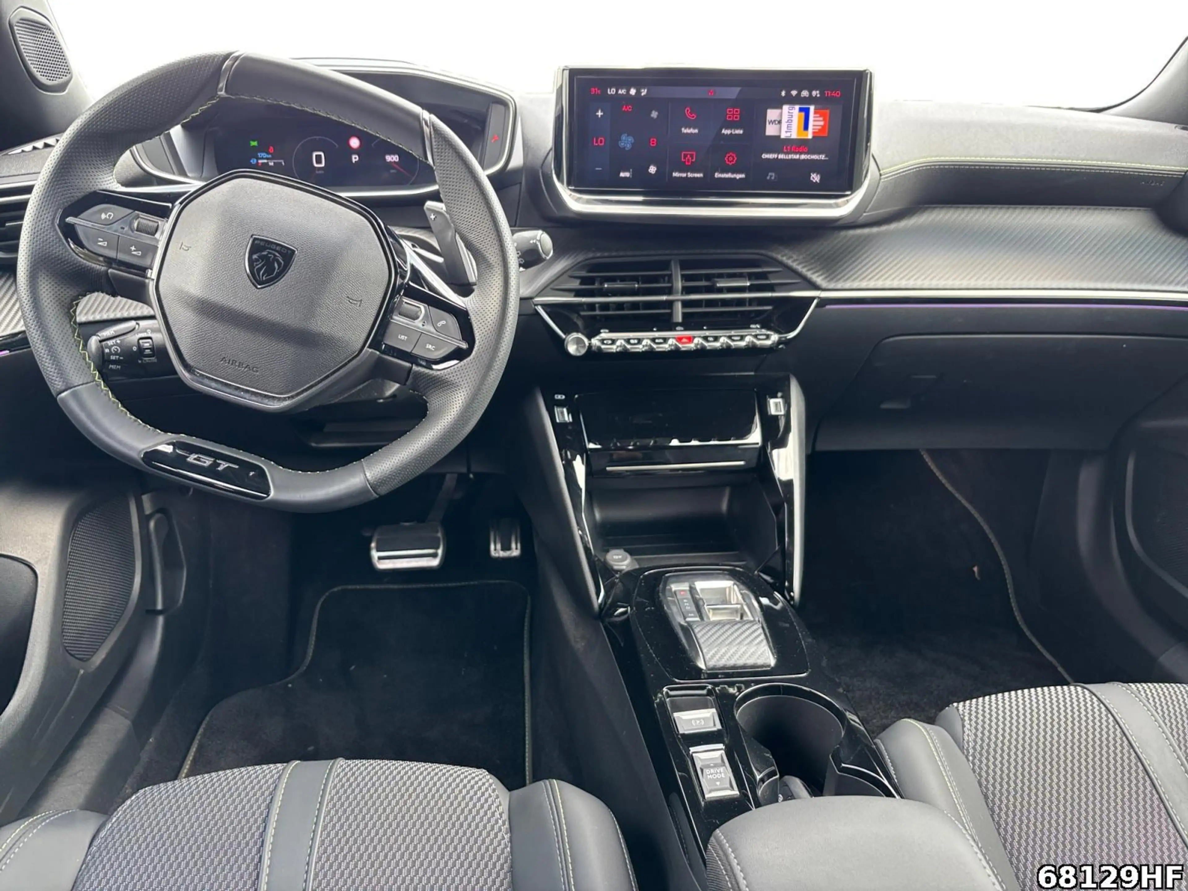 Peugeot 2008 GT — photo 8