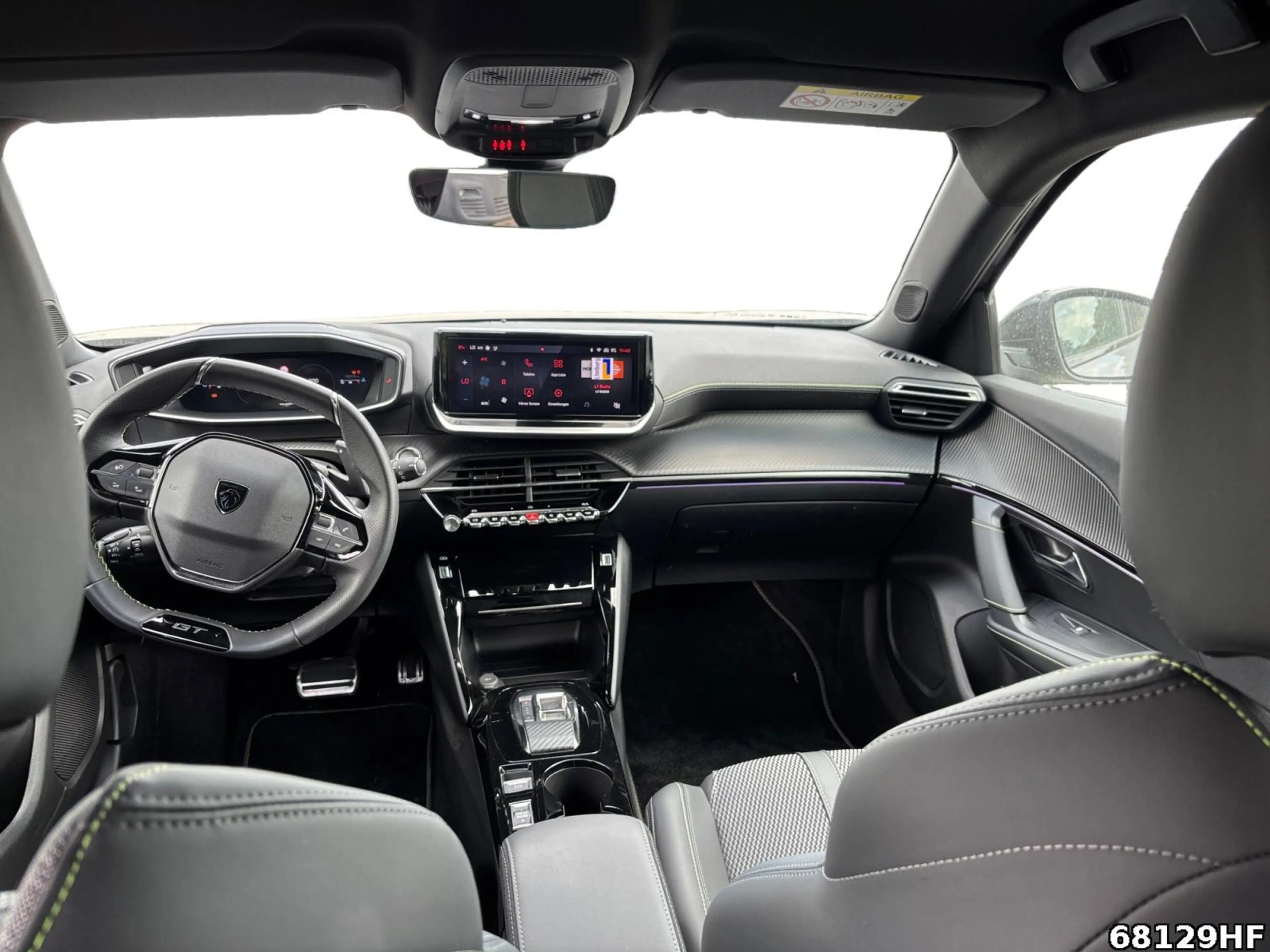 Peugeot 2008 GT — photo 14
