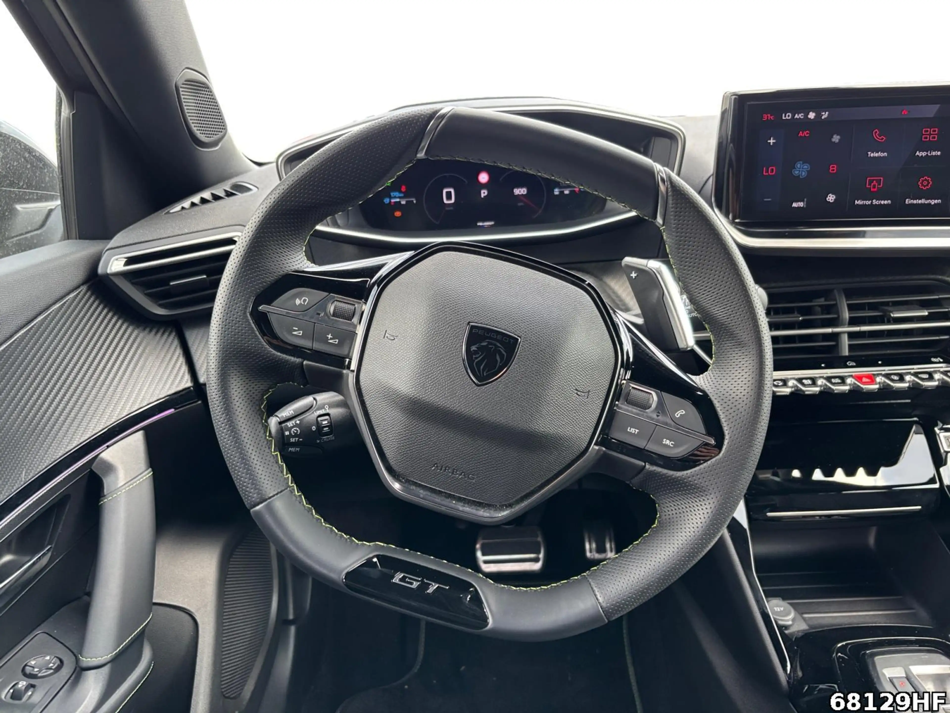 Peugeot 2008 GT — photo 9