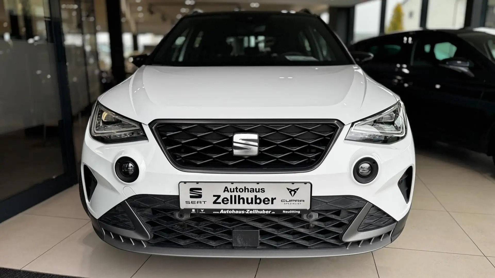 SEAT Arona 1.0TSI FR *Navi*LED*Kamera*Sitzheizung* Weiß - 2
