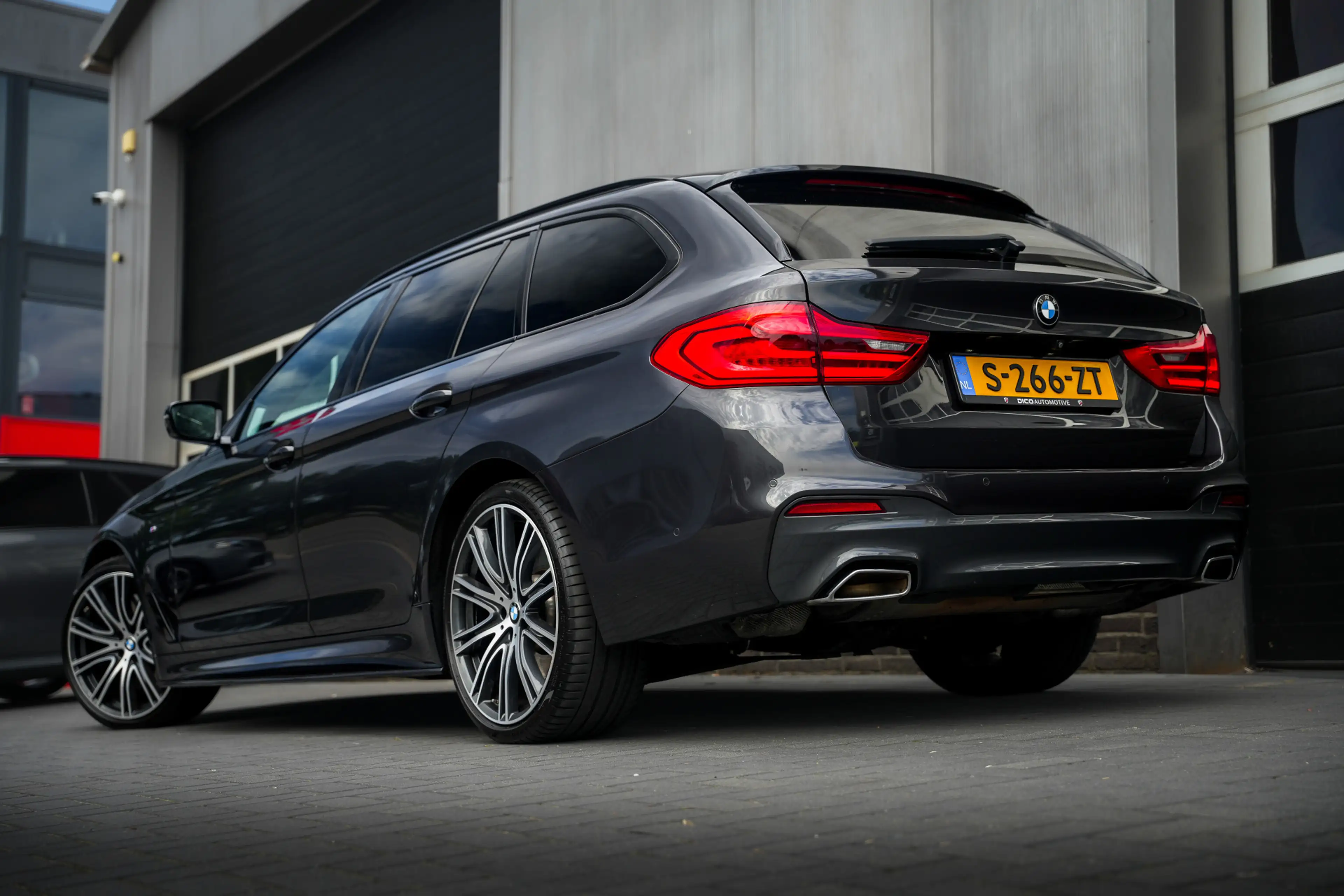 BMW 540 5-serie Touring 540i 340 pk xDrive High Executive — photo 6
