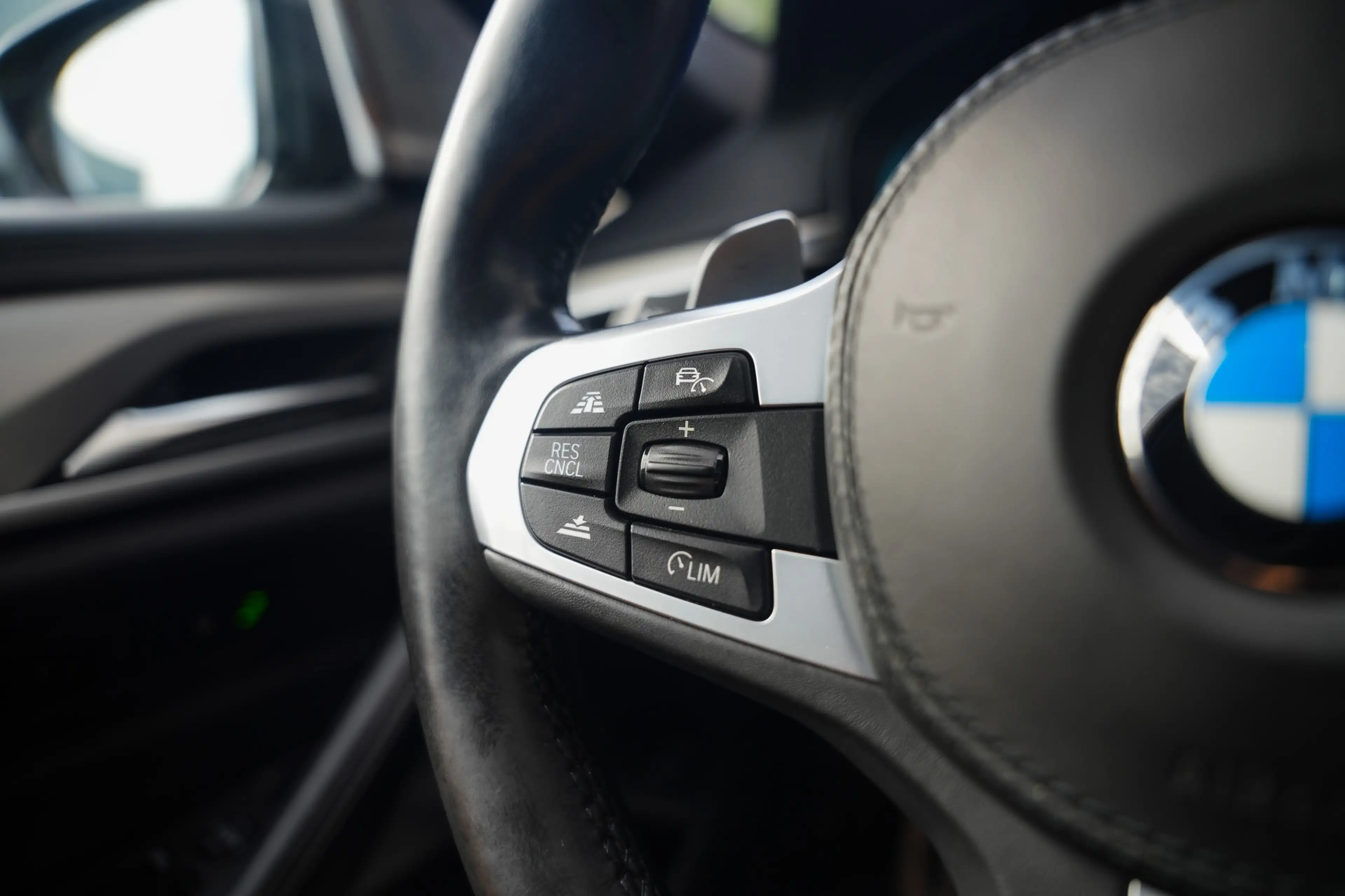 BMW 540 5-serie Touring 540i 340 pk xDrive High Executive — photo 22
