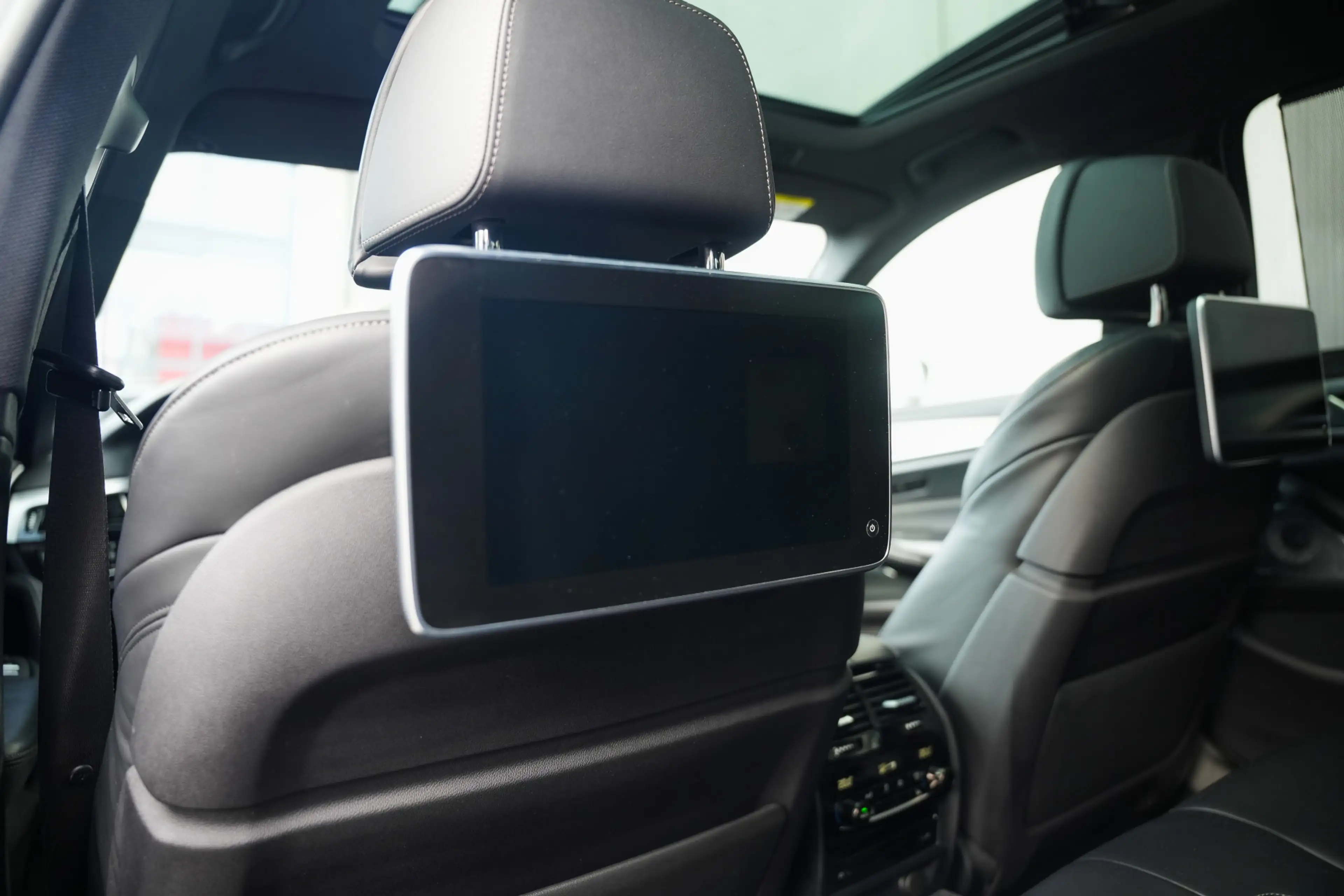 BMW 540 5-serie Touring 540i 340 pk xDrive High Executive — photo 19