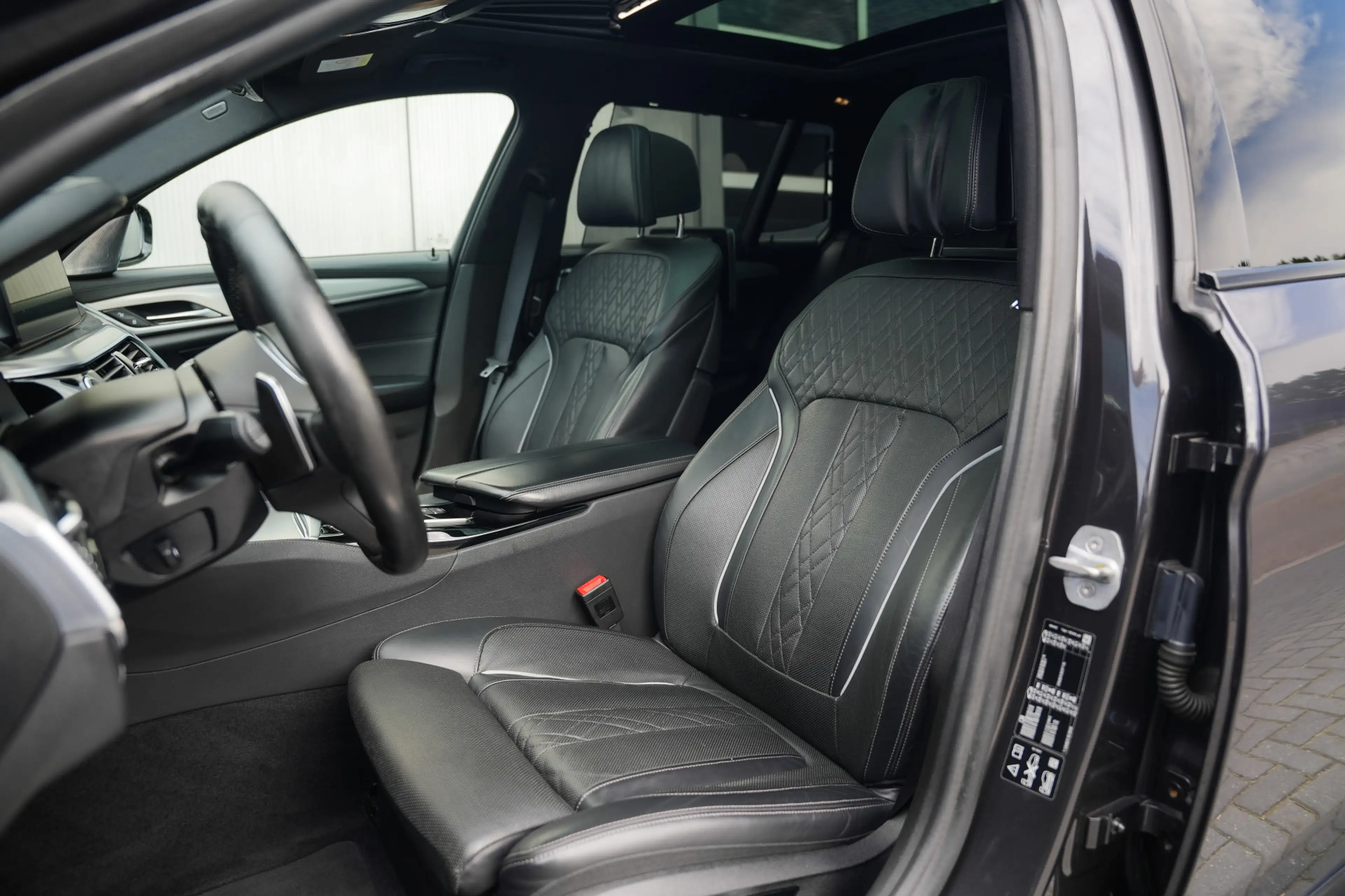 BMW 540 5-serie Touring 540i 340 pk xDrive High Executive — photo 3