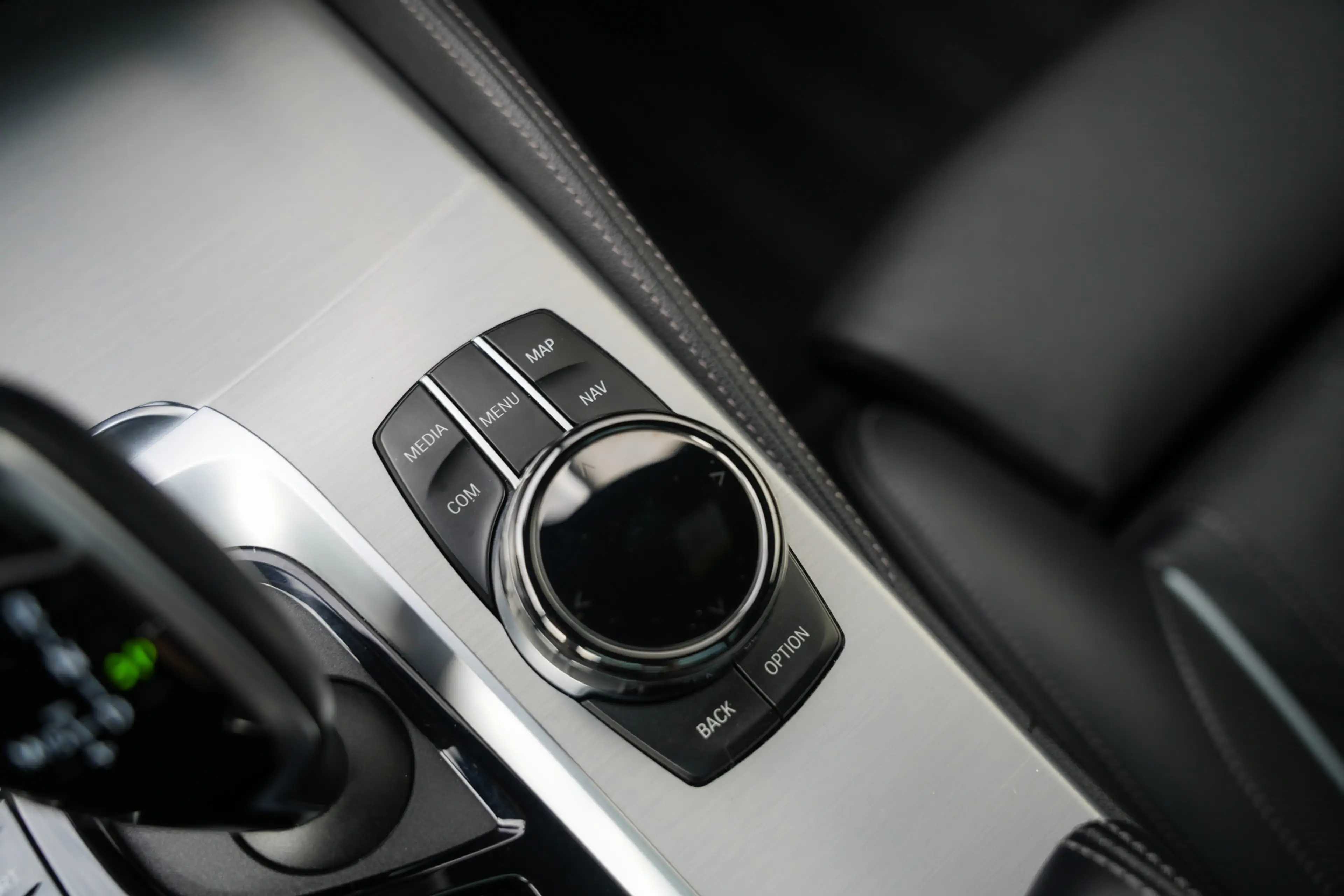 BMW 540 5-serie Touring 540i 340 pk xDrive High Executive — photo 35