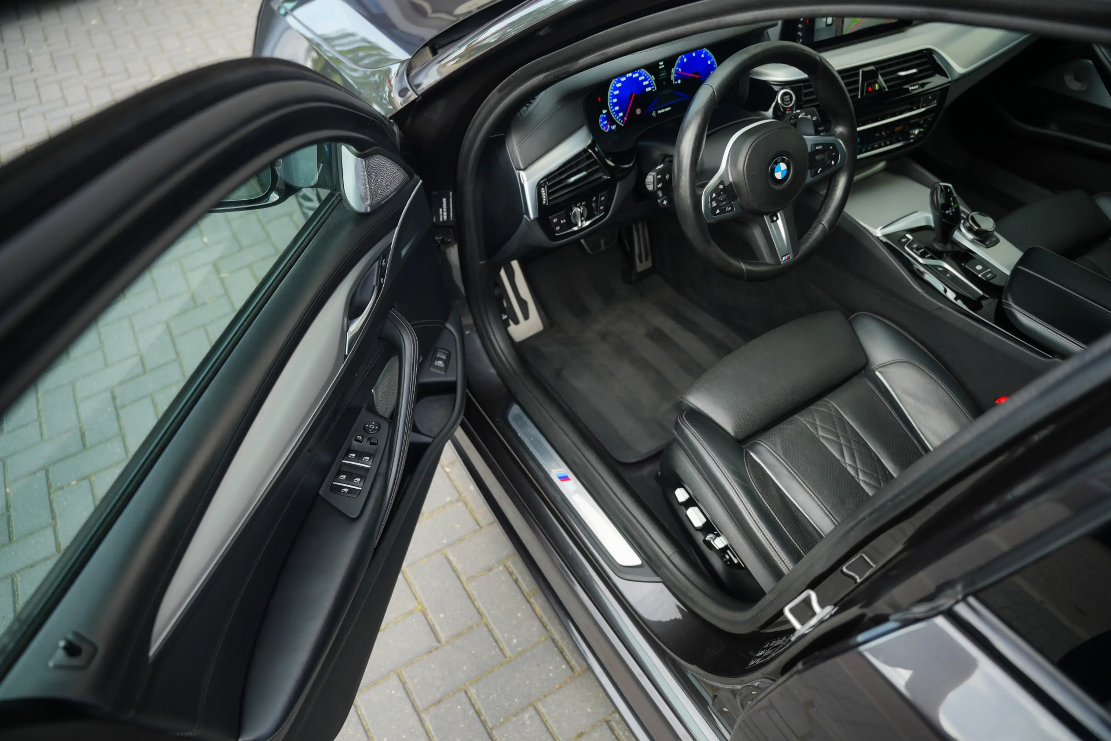 BMW 540 5-serie Touring 540i 340 pk xDrive High Executive — photo 11