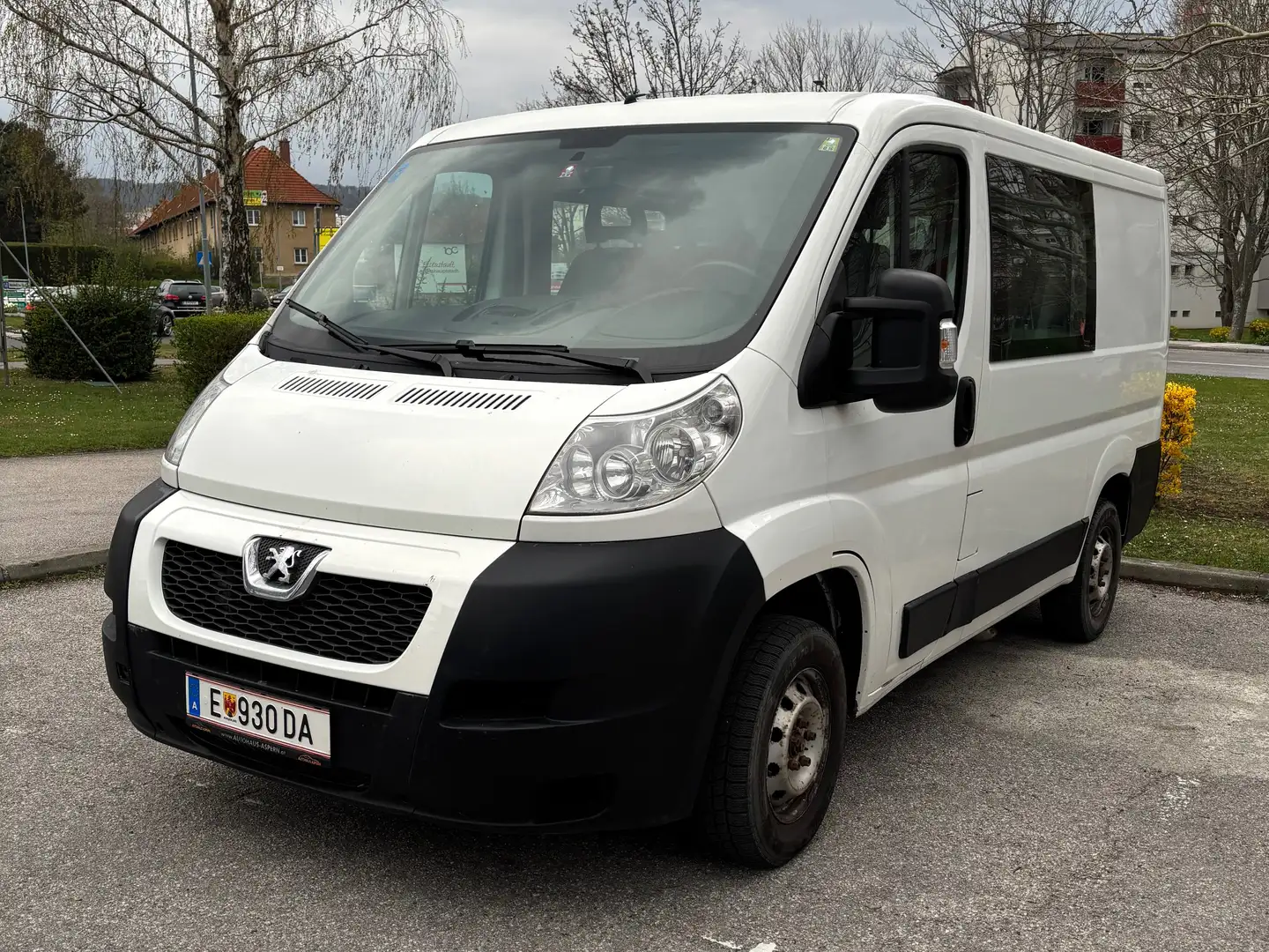 Peugeot Boxer Boxer Bus 3000 L1H1 2,2 HDi 110 FAP Bílá - 1