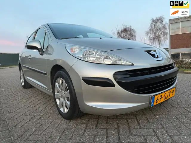 Peugeot 207 1.4-16V X-line_AUTOMAAT_NETTE AUTO