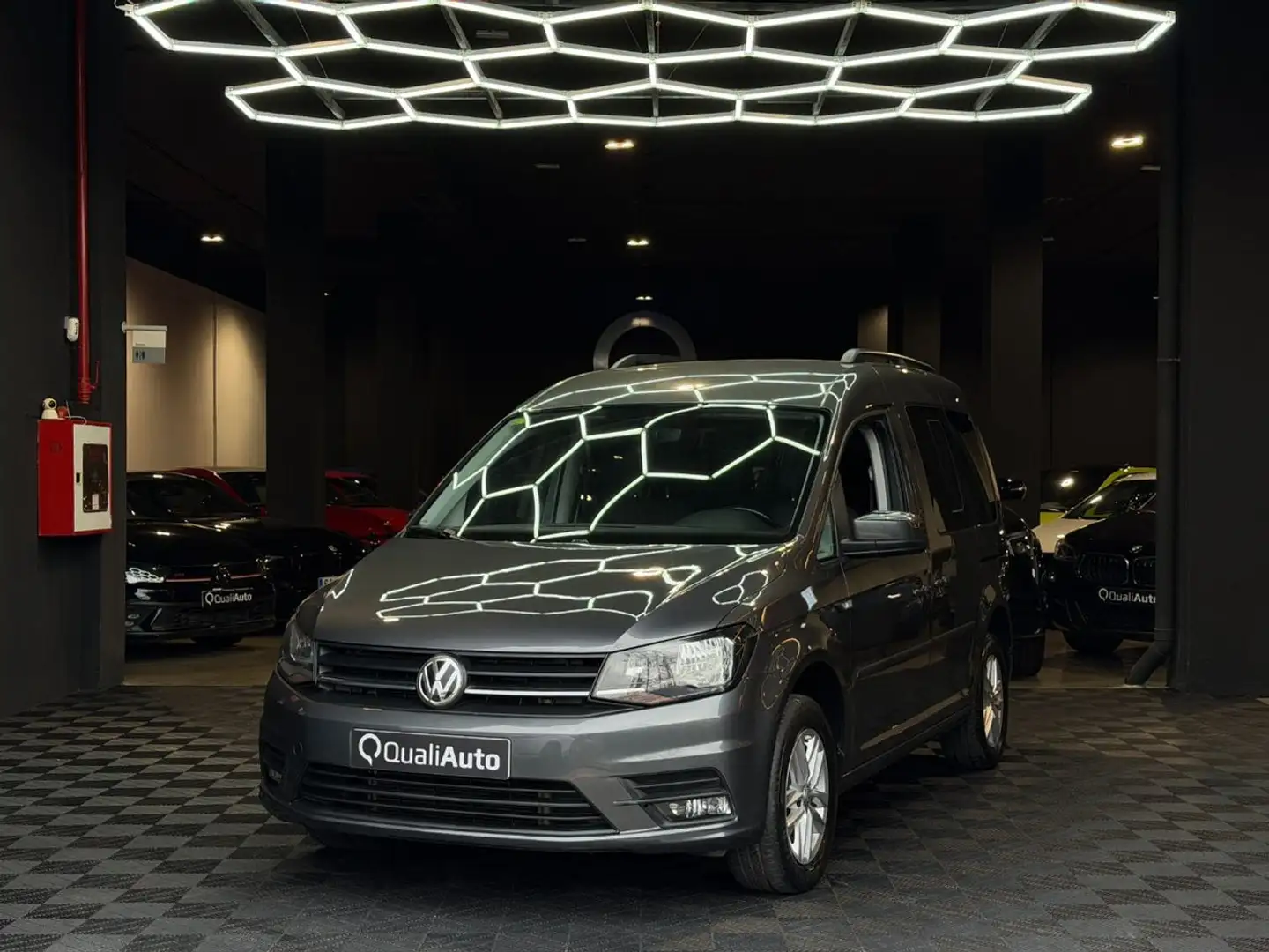 Volkswagen Caddy 2.0TDI Trendline 4M Negro - 1