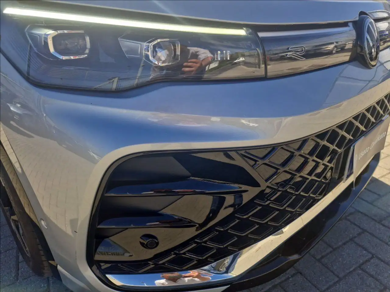 Volkswagen Tiguan 2.0 tdi r-line 150cv dsg 18