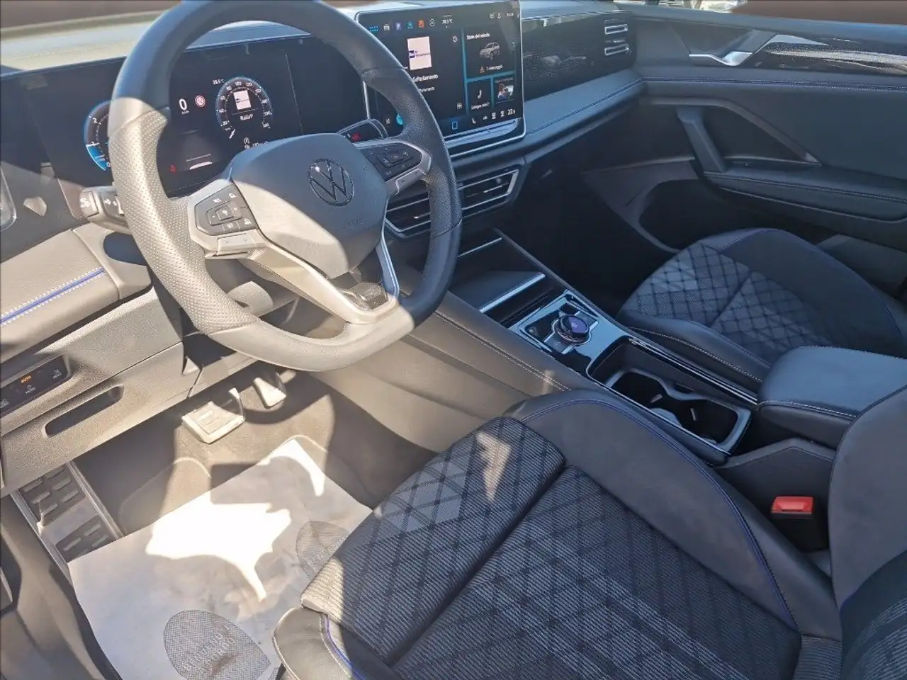 Volkswagen Tiguan 2.0 tdi r-line 150cv dsg 12