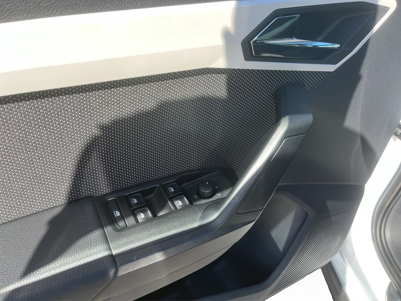SEAT Arona 1.0 TSI Xcellence NAVI*LED*ACC*SHZ*PARKLENK*KAM... — photo 12