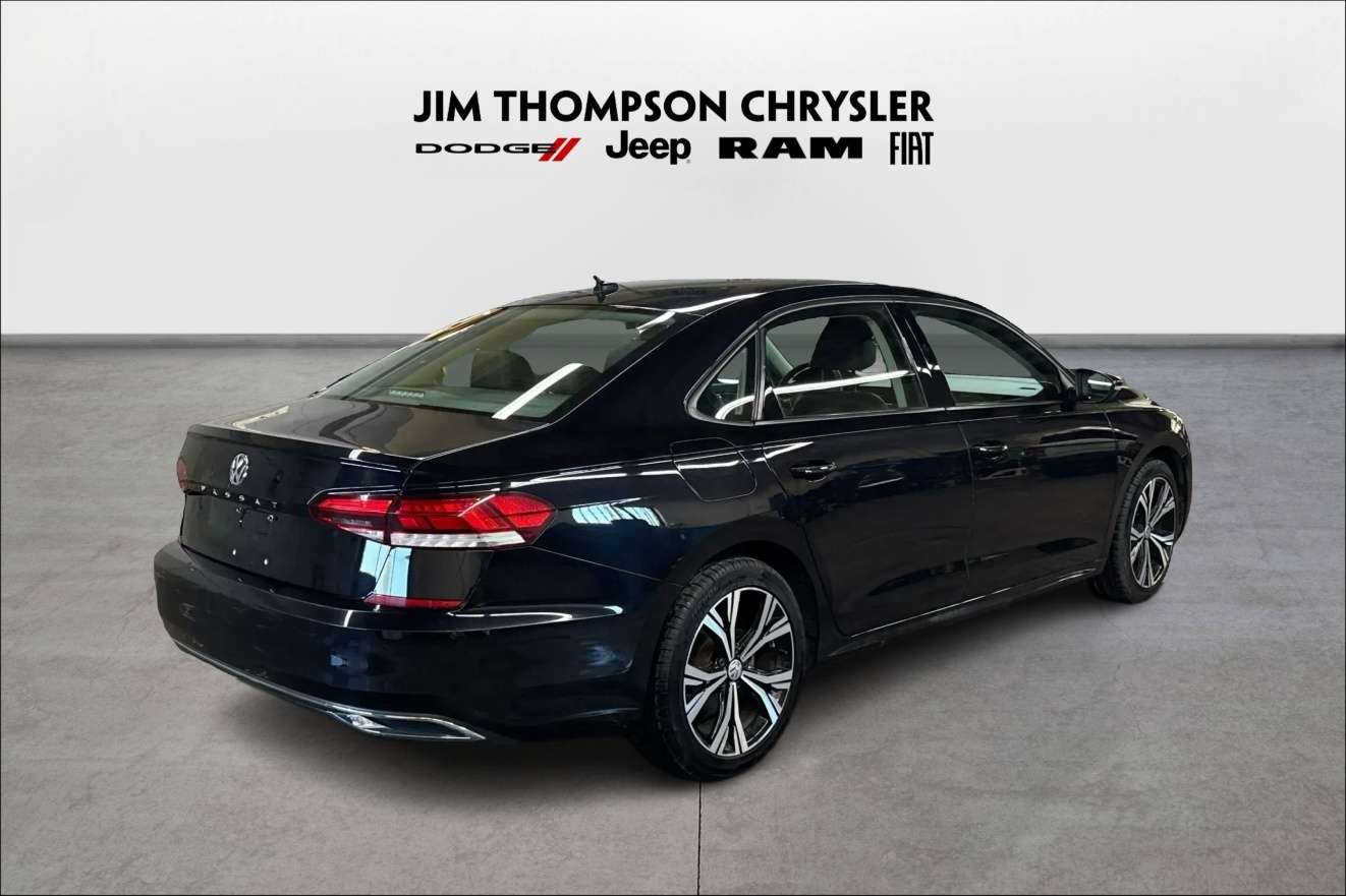 2022 Volkswagen Passat HIGHLINE  | Sunroof Heated Seats Power Seat — снимка 1