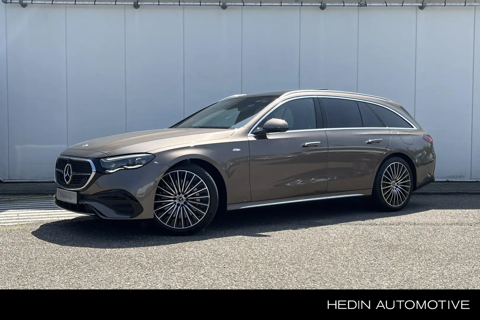 Mercedes-Benz E 300 E 300e Estate Automaat Sport Edition | Premium Plu Bruin - 1