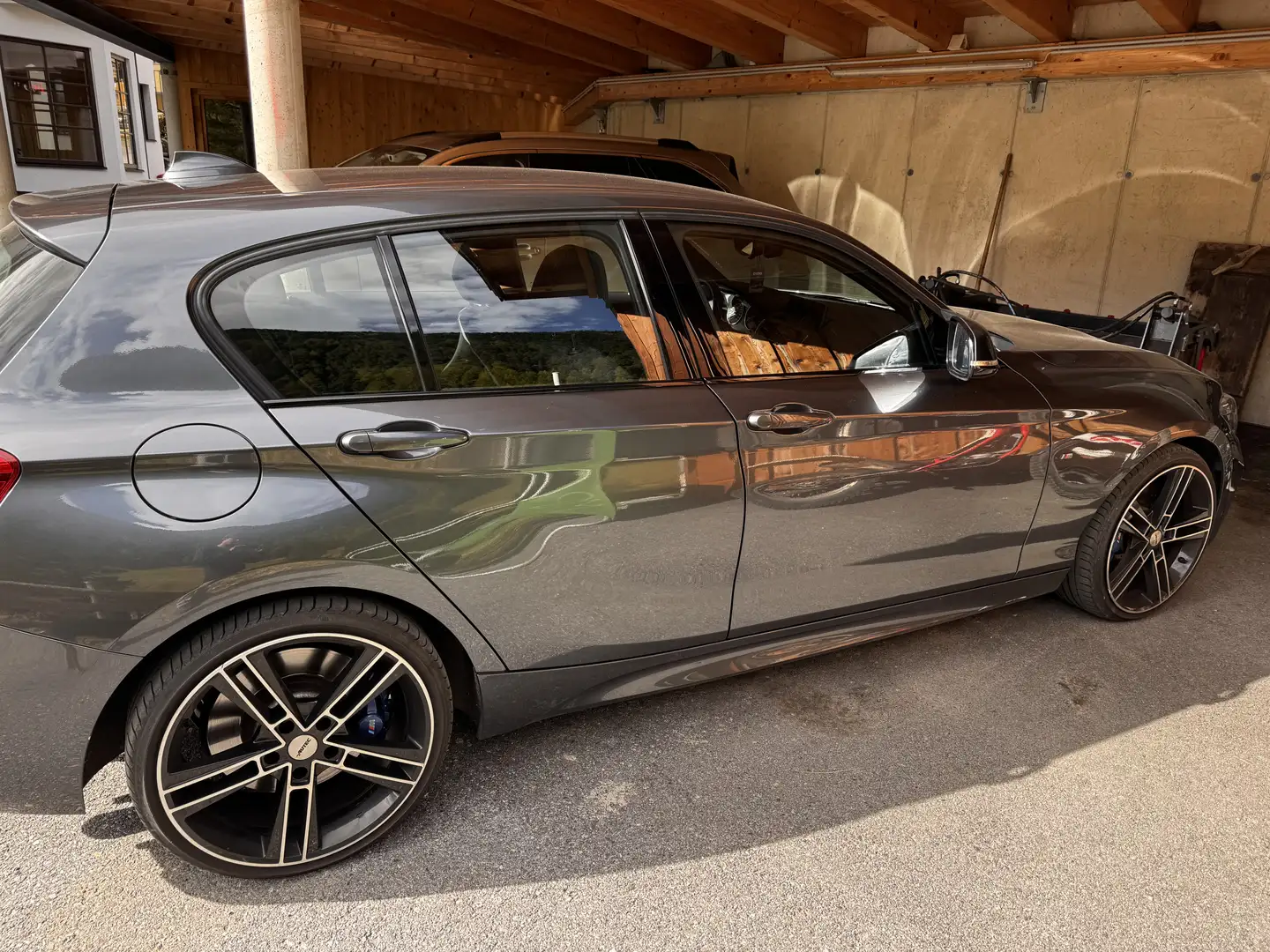 BMW 140 Grau - 1