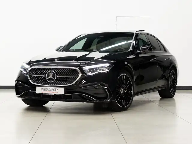 Mercedes-Benz E 300 de AMG Night 20" PANORAMA Burmester 360°cam Memory