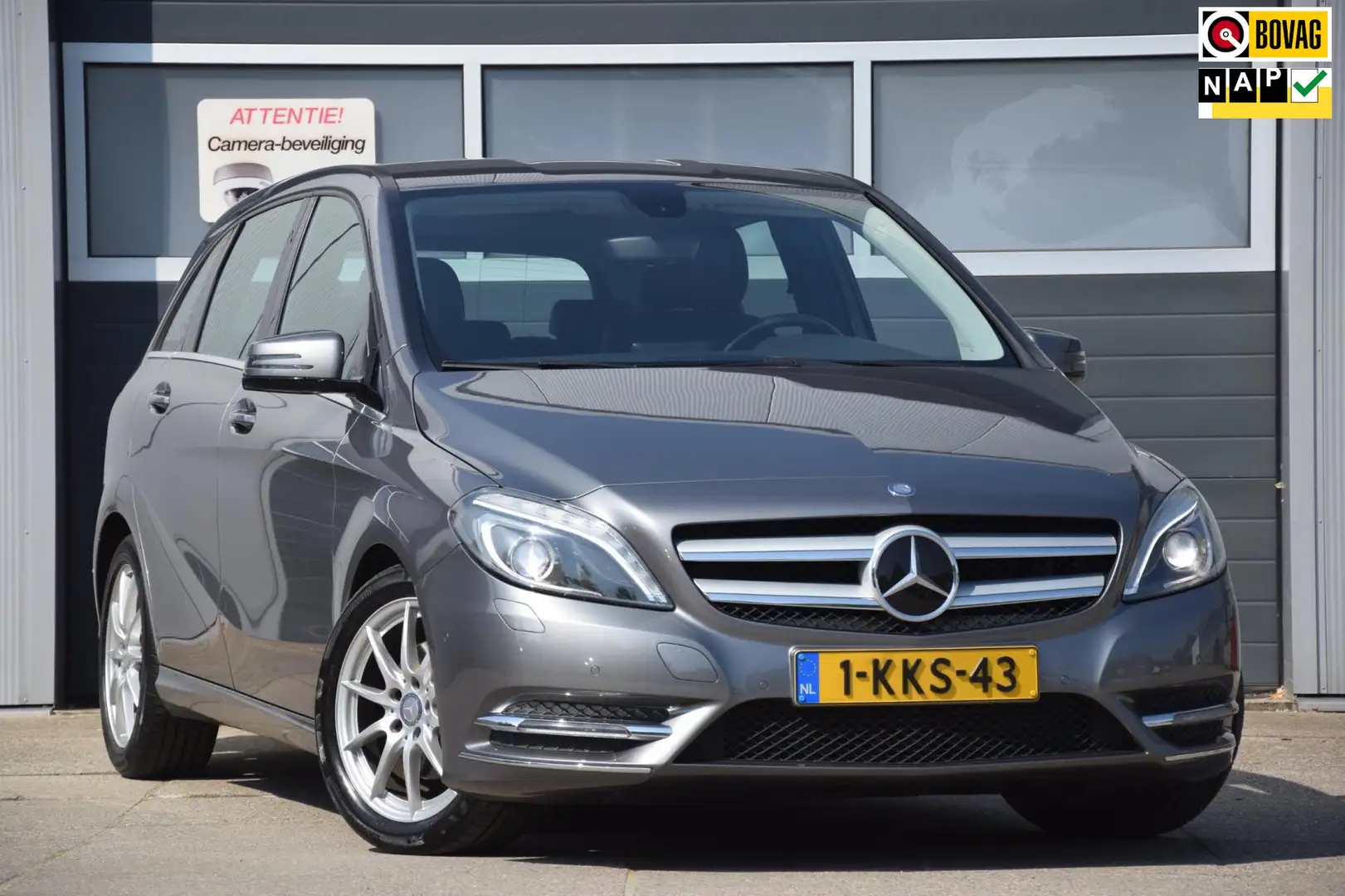 Mercedes-Benz B 200 Prestige / Automaat / Navigatie / Xenon / Stoelver Grijs - 1