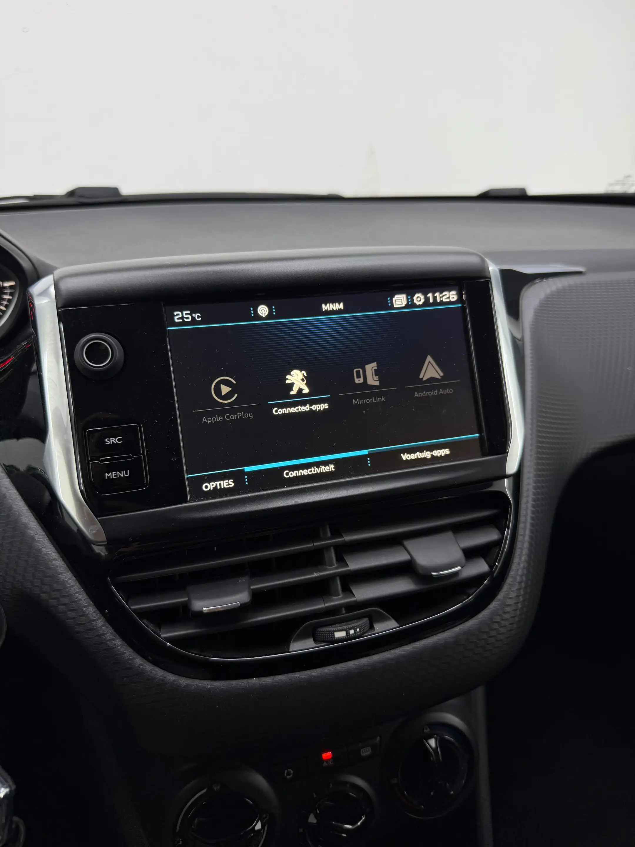 Peugeot 208 208 1.2 PureTech Signature S — photo 11