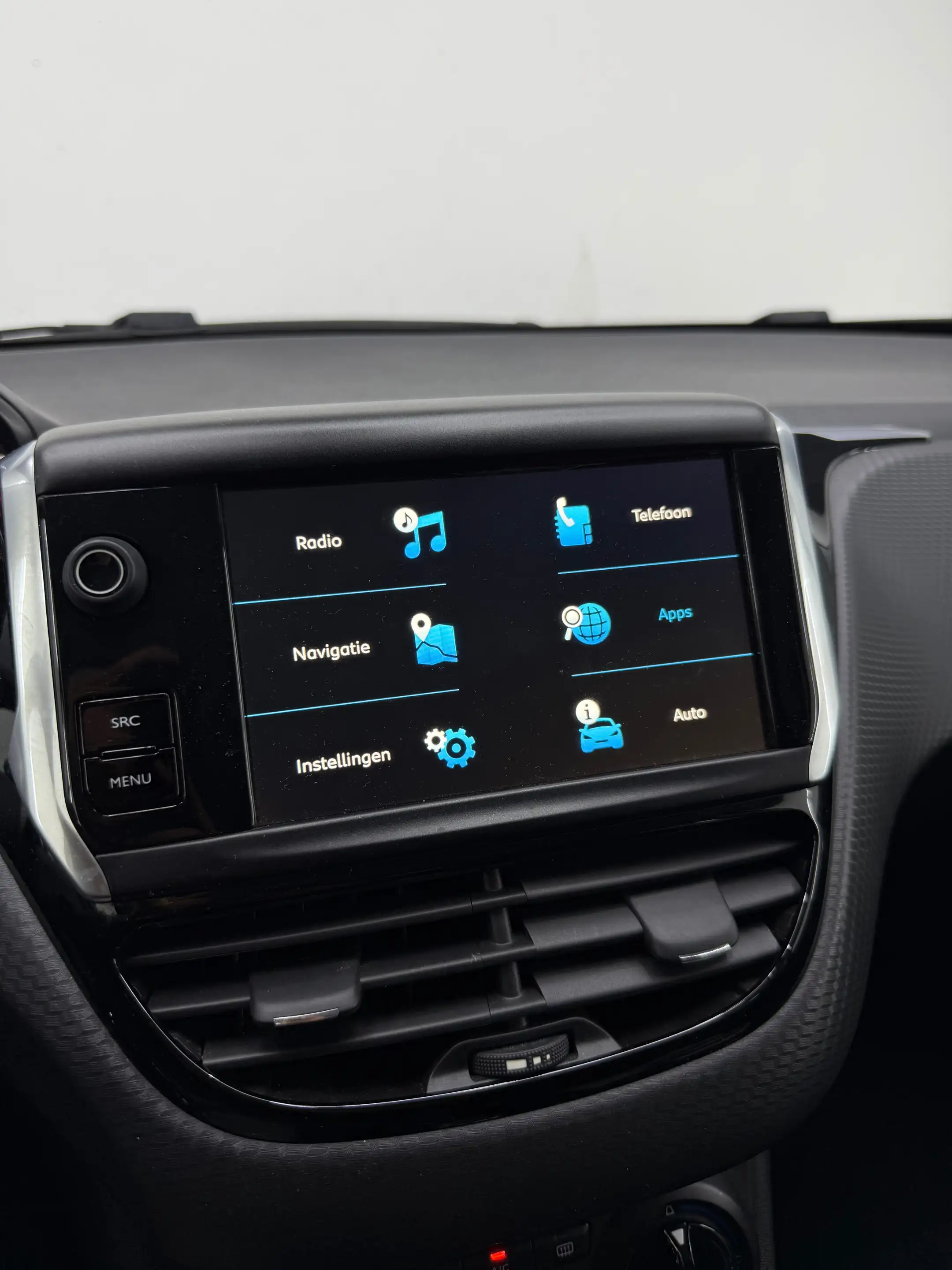 Peugeot 208 208 1.2 PureTech Signature S — photo 12