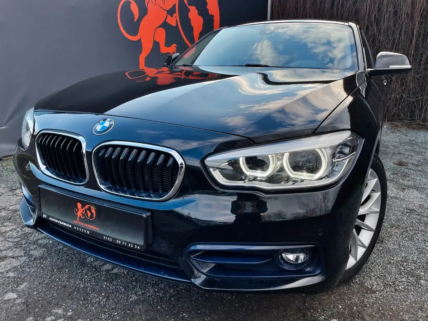 BMW 118 i #TÜV#LED#KLIMA#NAVI#SPORT#TEMPO#SHZ#LEDER Schwarz - 1