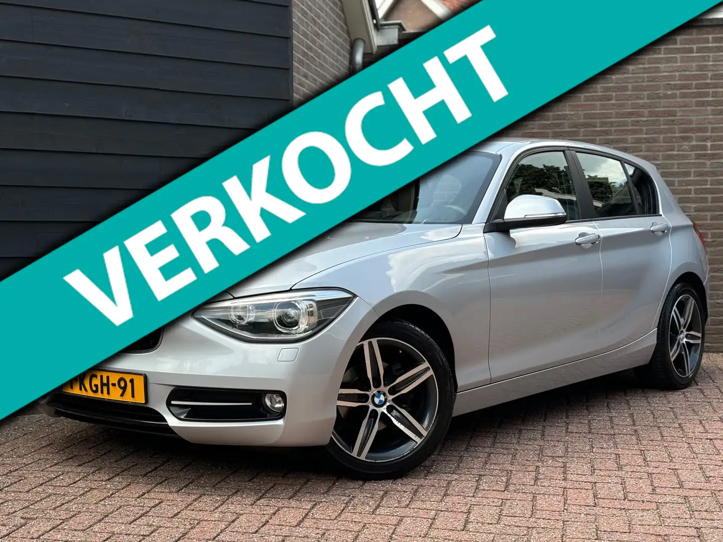 BMW 114 1-serie 114i Upgrade Edition M-pakket | Groot navi Gris - 1