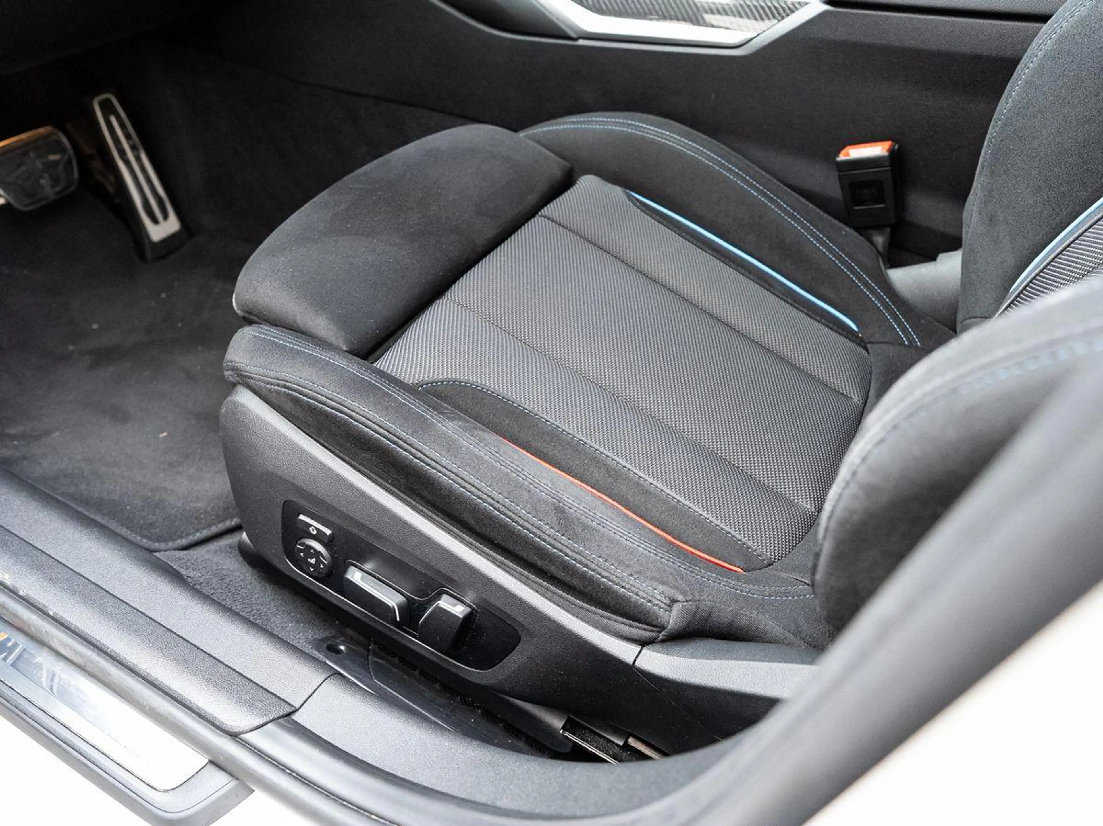 BMW 340 xDrive Tour M Sport PRO DrAssProf PANO H&K — photo 10