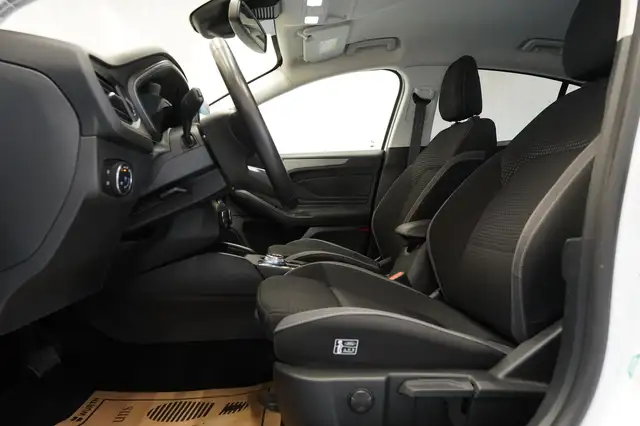 Ford Focus view 15
