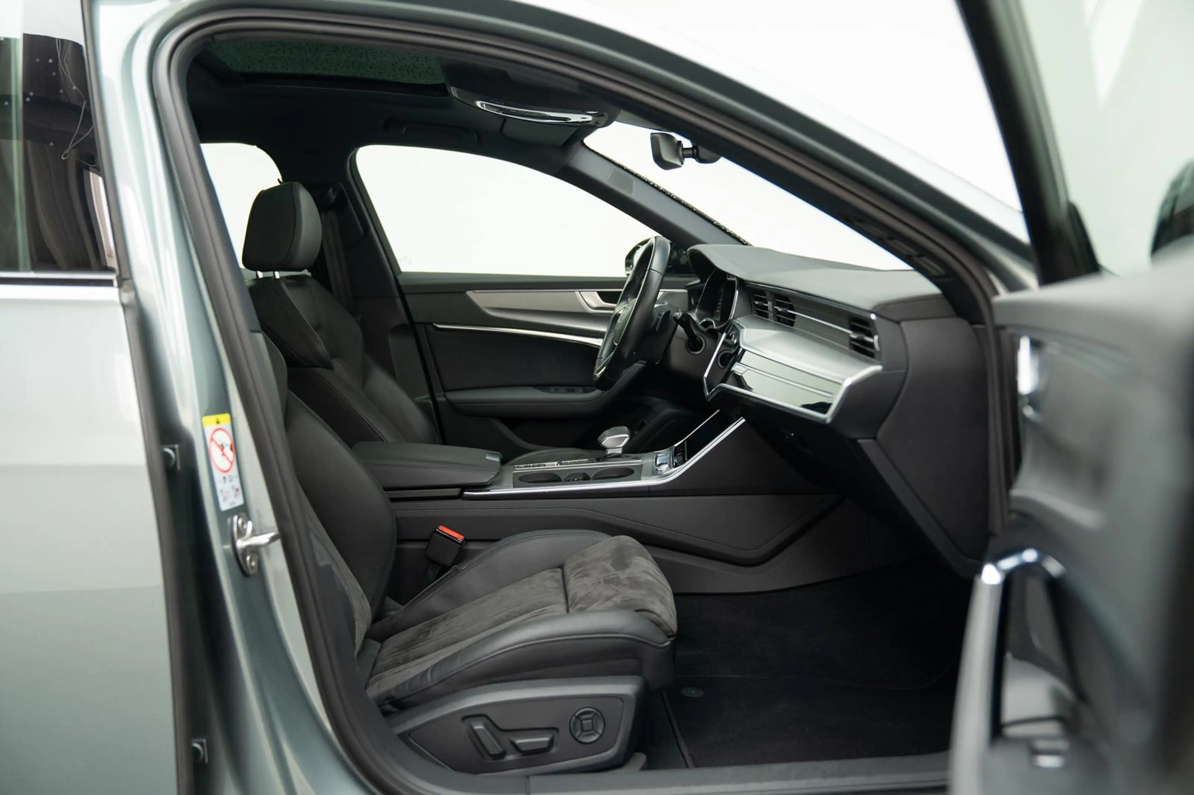 Audi A6 allroad 50 TDI 20 Years*MATRIX*HUD*PANO*B&O* — photo 13