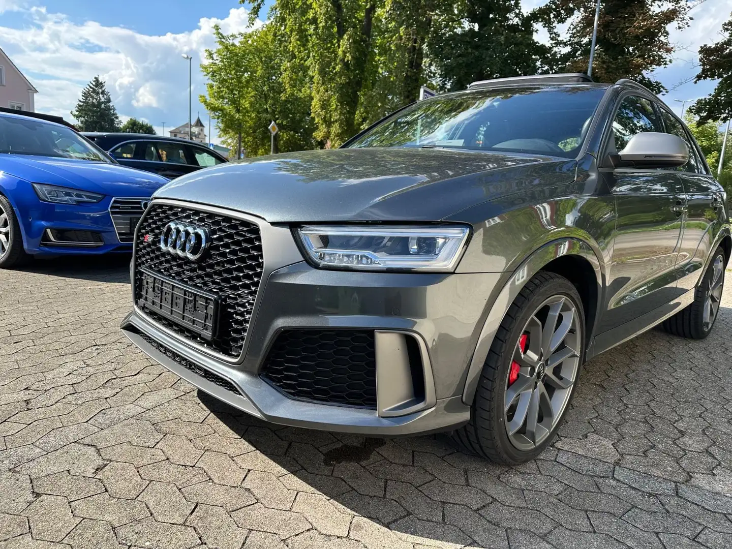 Audi RS Q3 quattro performance 1.Hand/Pano Grau - 1