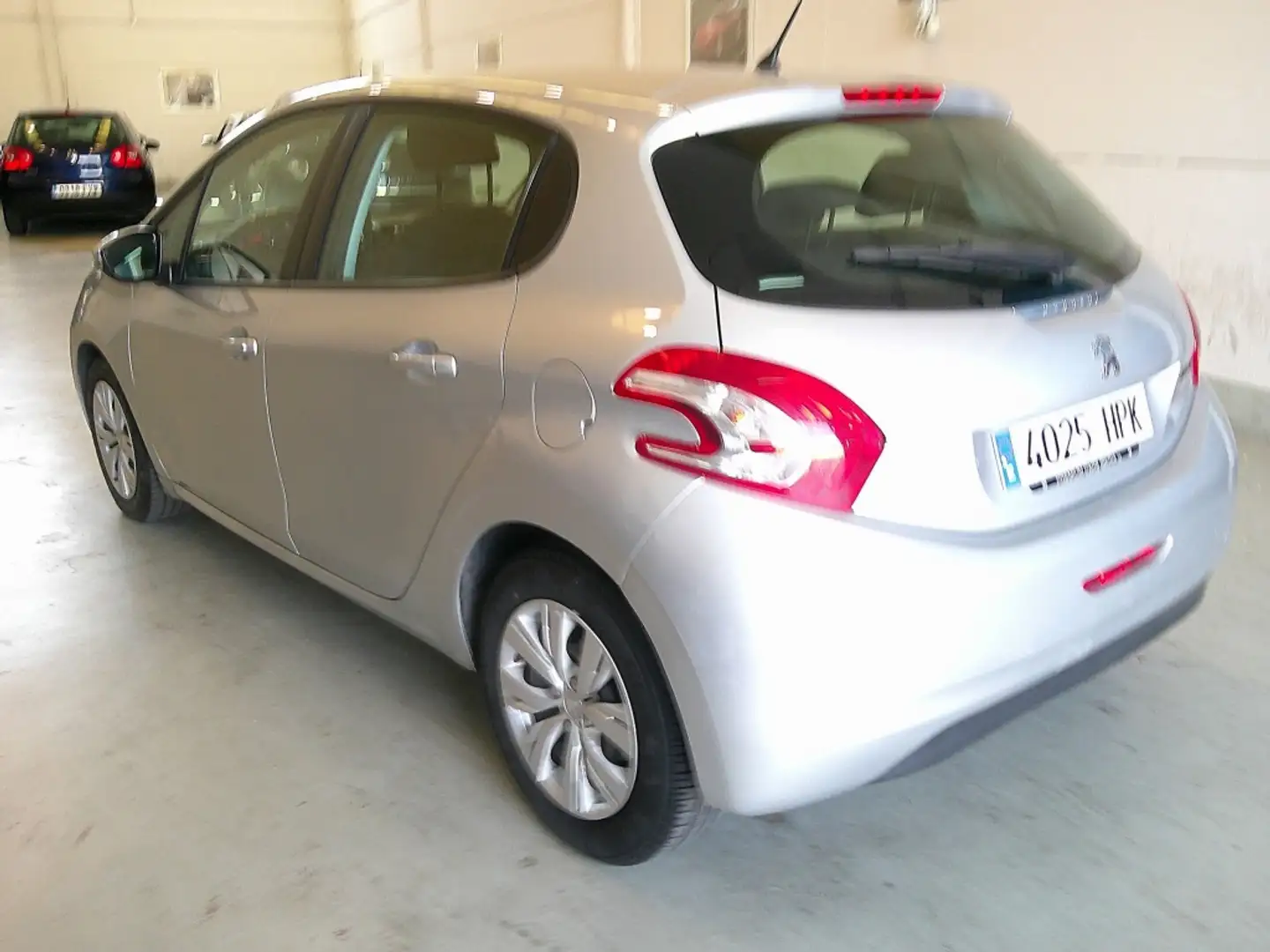 Peugeot 208 1.2 VTi Active Gris - 2