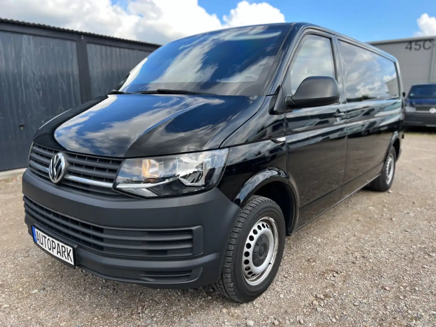 Volkswagen T6 2.0 LANG/GELDTRANSPORTER/MONEYTRUCK/ARMORED/ Schwarz - 1