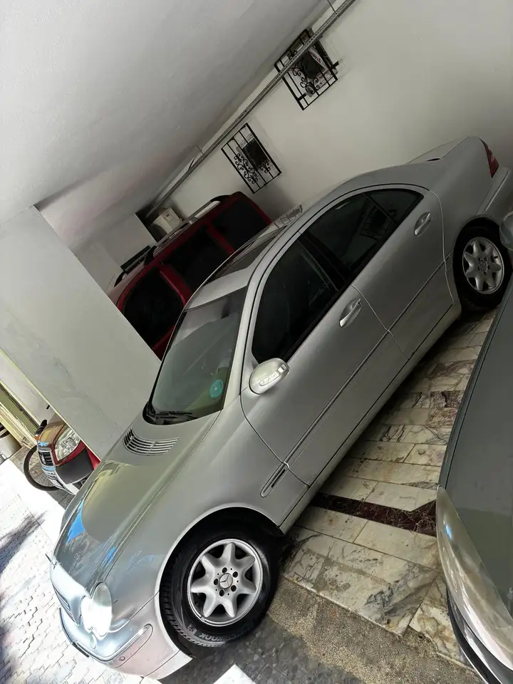 Mercedes-Benz C 220 CDI Avantgard, foto 2