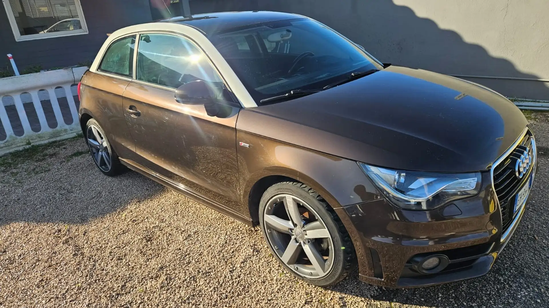 Audi A1 A1 1.6 TDI Ambition Marrón - 2