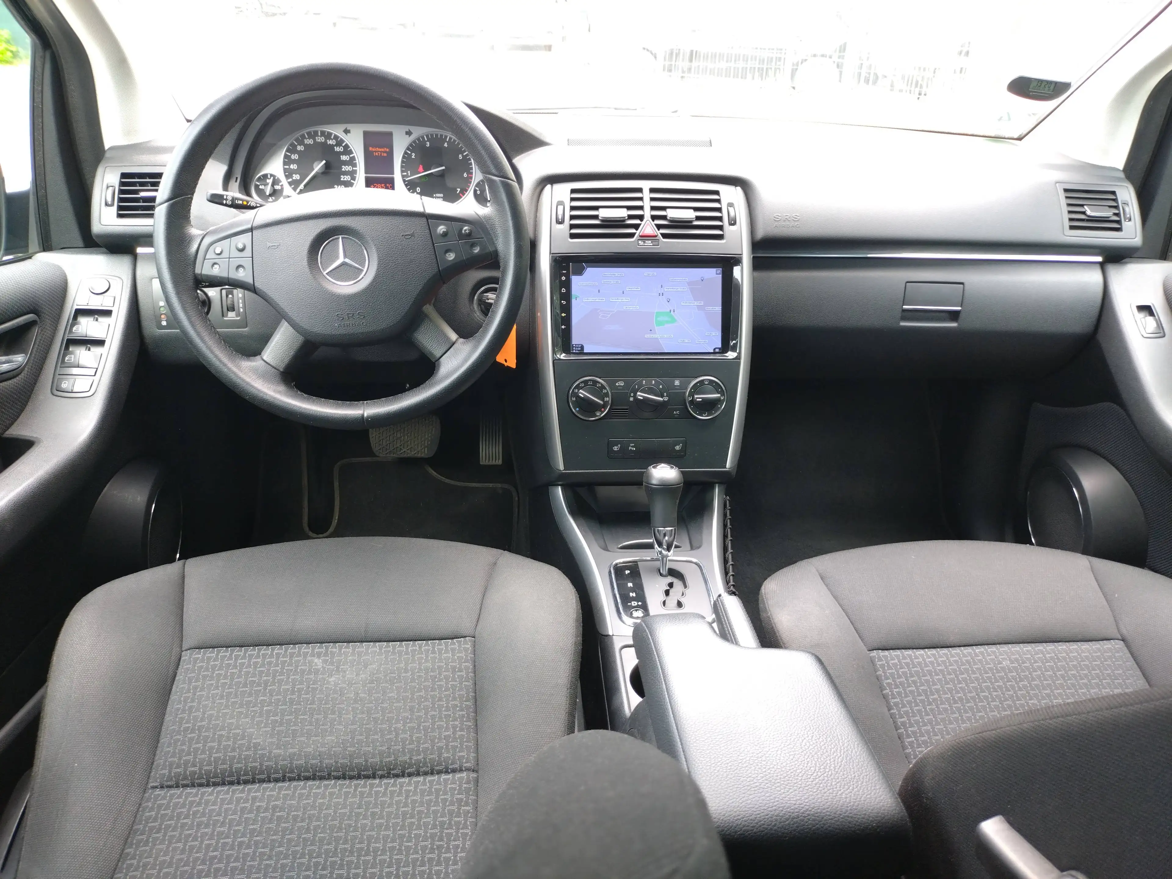 Mercedes-Benz B 160 B 160 +Navi+SHZ+PDC+Temp+Blue+N.Tüv