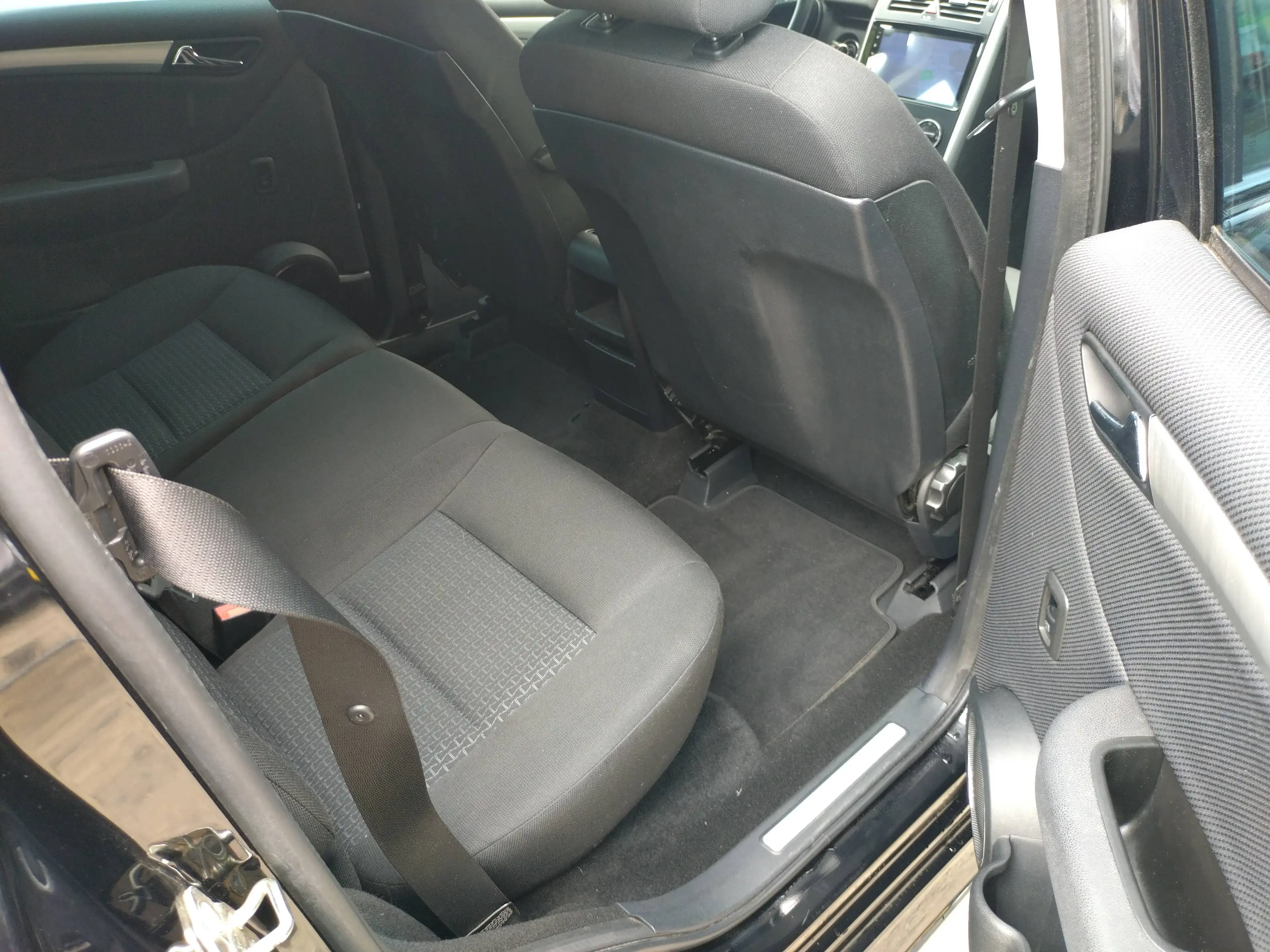 Mercedes-Benz B 160 B 160 +Navi+SHZ+PDC+Temp+Blue+N.Tüv — photo 8