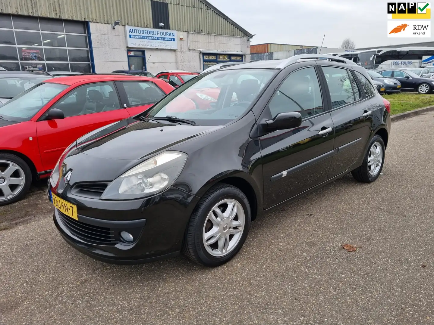 Renault Clio Estate 1.2 TCE Business Sport Clima Bj:2009 NAP! Zwart - 1