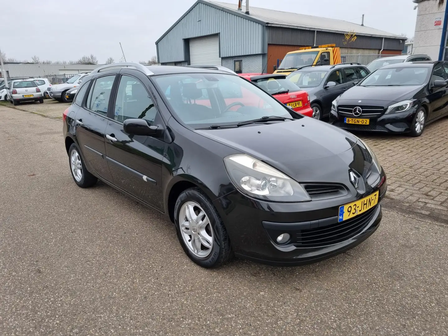 Renault Clio Estate 1.2 TCE Business Sport Clima Bj:2009 NAP! Zwart - 2