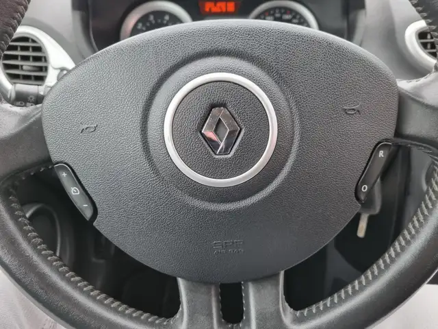 Renault Clio view 12