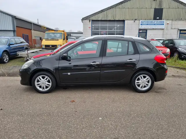 Renault Clio view 9