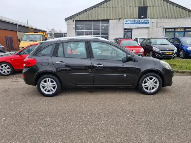 Renault Clio view 10