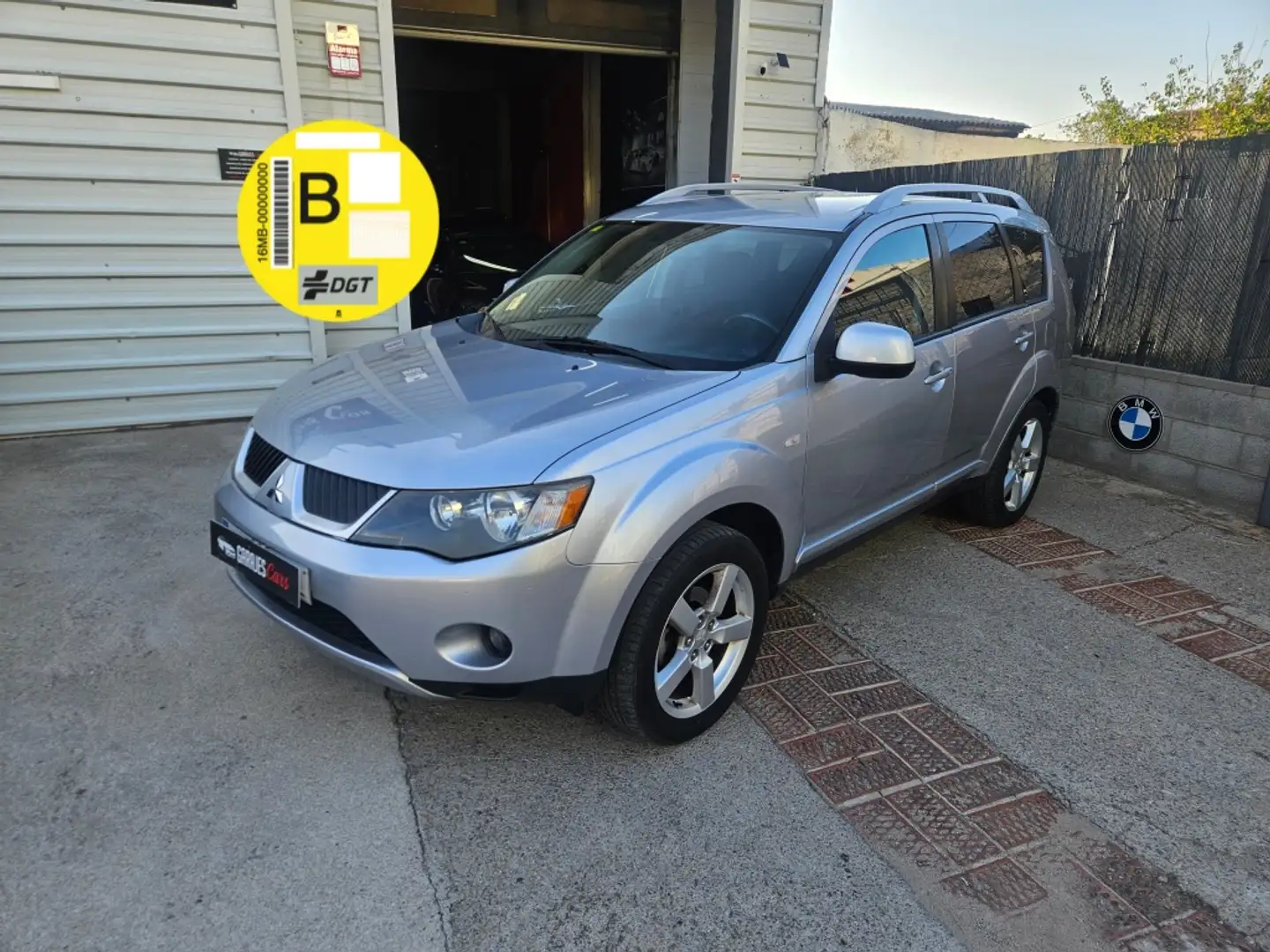 Mitsubishi Outlander 2.0DI-D Invite Gris - 1