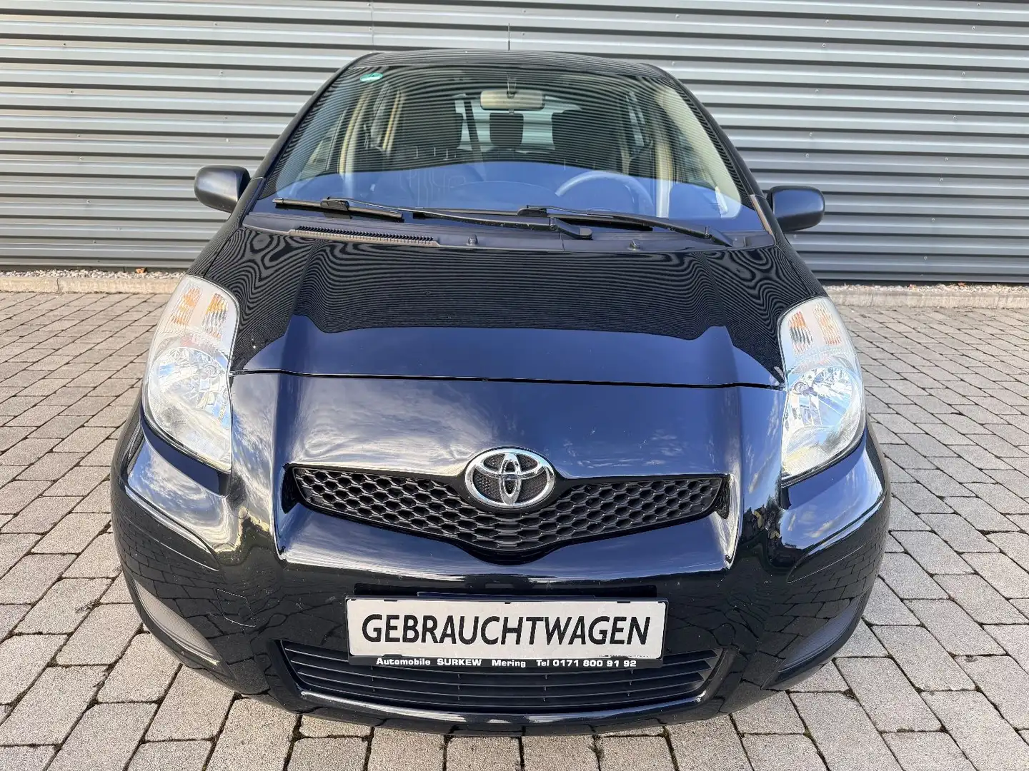 Toyota Yaris 1.3 16V Cool/5-türig/Klima/Euro5/TÜV:11/27 Schwarz - 2