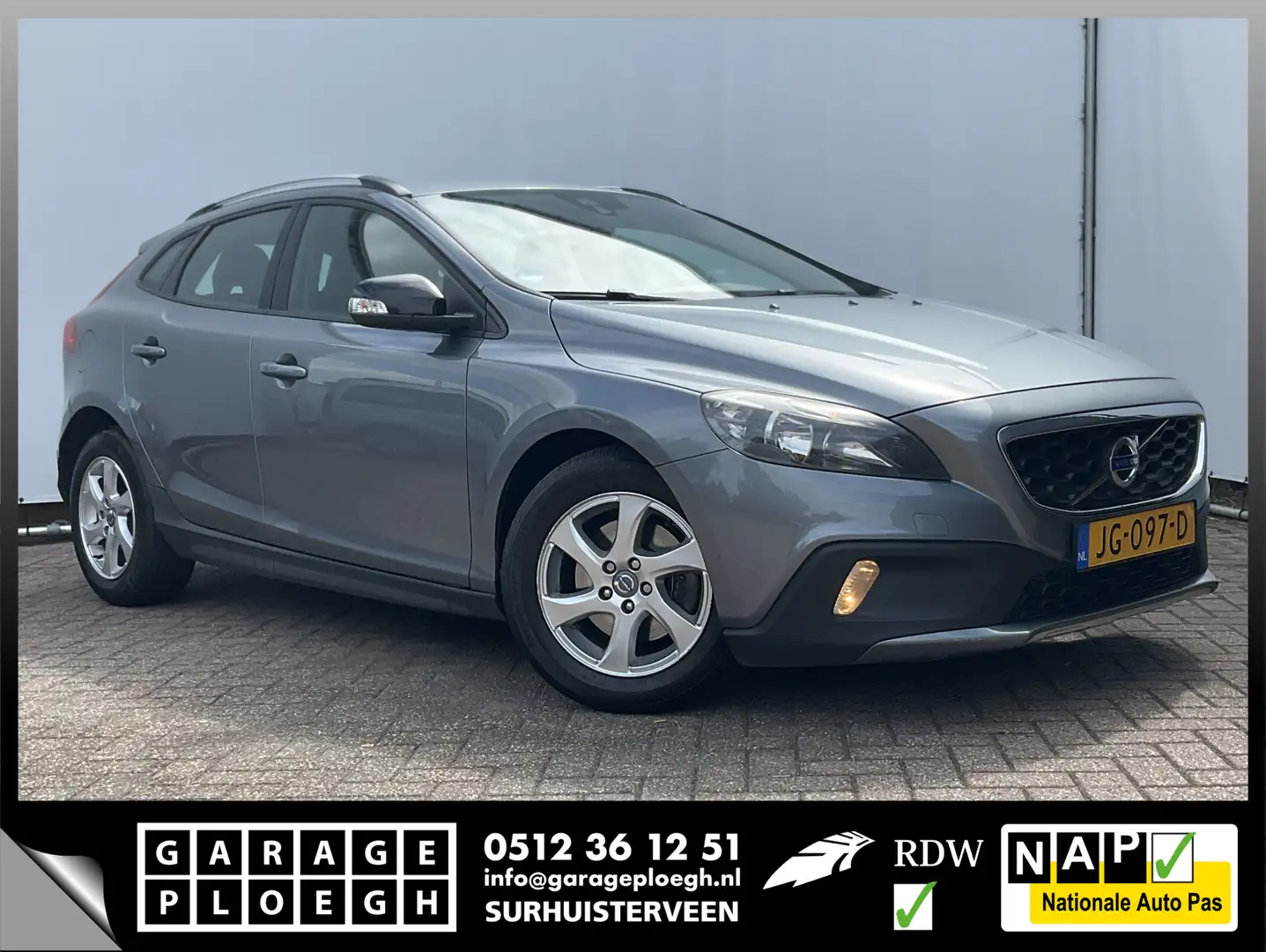 Volvo V40 Cross Country D2 Automaat Navi Cruise Bluetooth PDC! Szary - 1