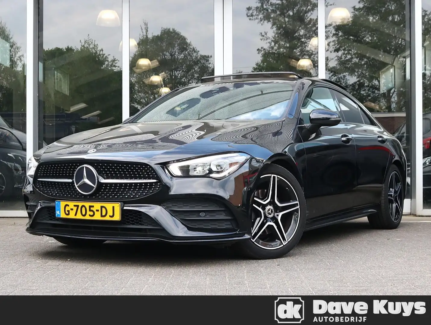 Mercedes-Benz CLA 180 AMG | Panoramadak | Sfeerverlichting Zwart - 1